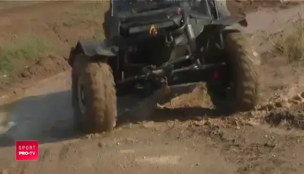 A renuntat la fotbal pentru lupte in ring si a explicat motivul: Imi place zgomotul, adrenalina! Care e cea mai noua pasiune