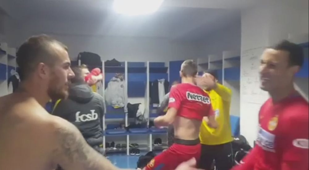 Stelistii au declansat sarbatoarea in vestiarul de la Severin! VIDEO | Cum au petrecut fotbalistii lui Dica imediat dupa victoria cu Craiova