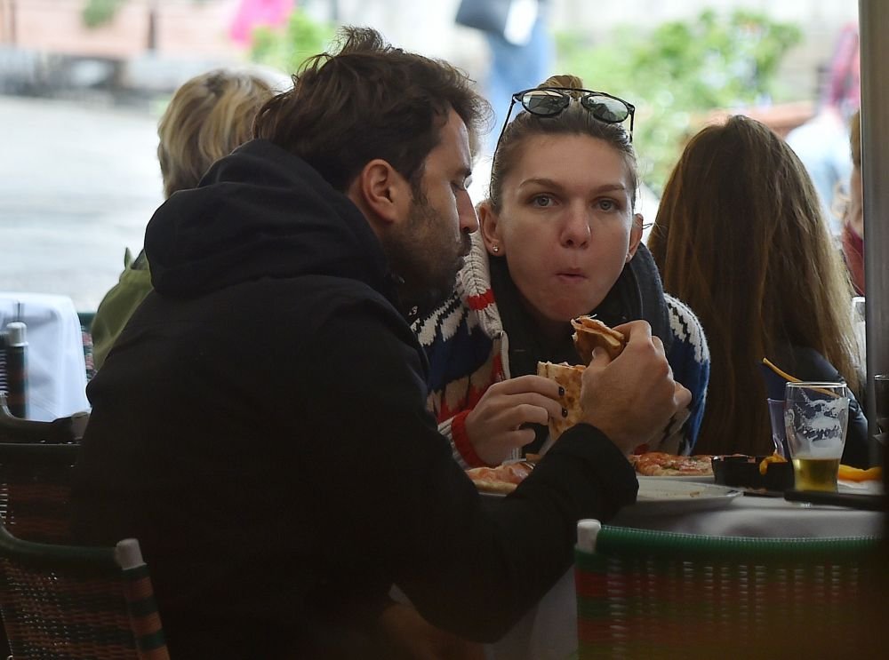 Simona Halep, alaturi de iubit in vacanta! Cum a fost surprinsa de paparazzi! FOTO_5
