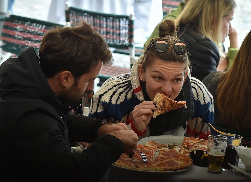 Simona Halep, alaturi de iubit in vacanta! Cum a fost surprinsa de paparazzi! FOTO_8