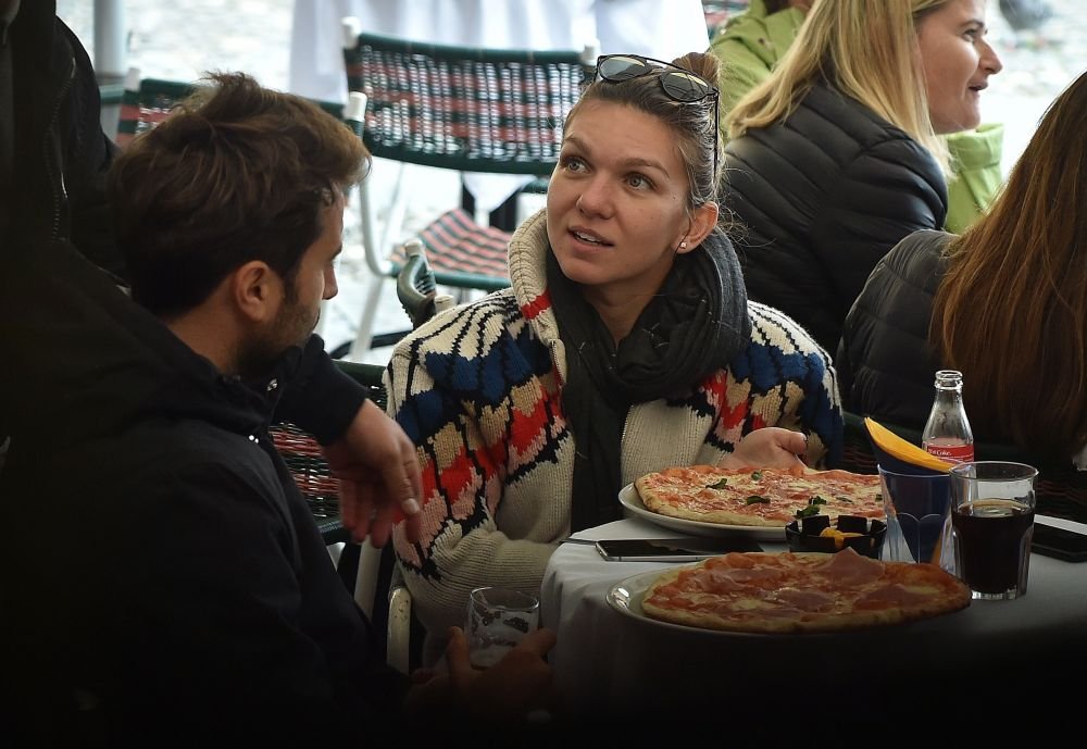 Simona Halep, alaturi de iubit in vacanta! Cum a fost surprinsa de paparazzi! FOTO_10