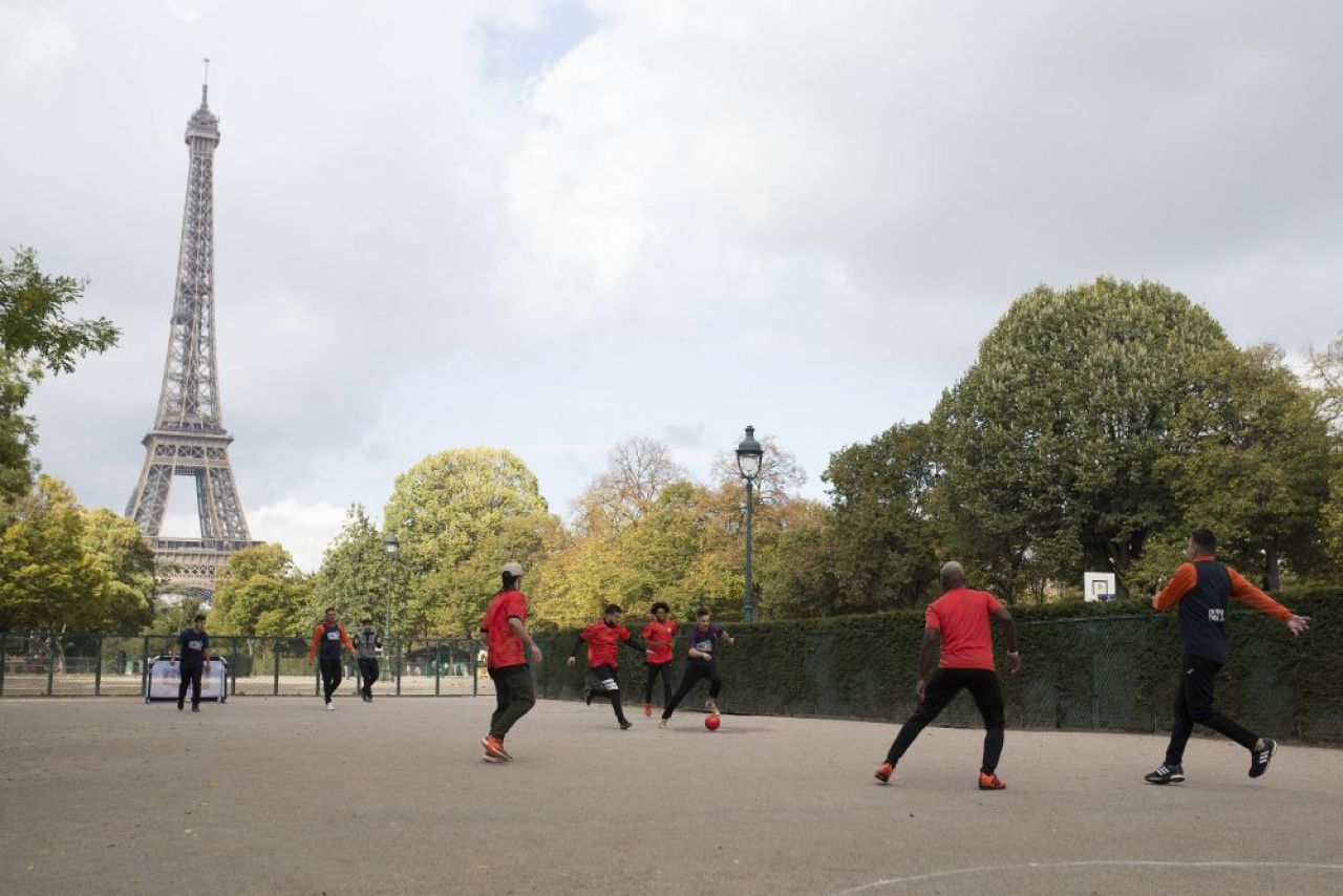 Neymar s-a fotografia cu steagul Romaniei: