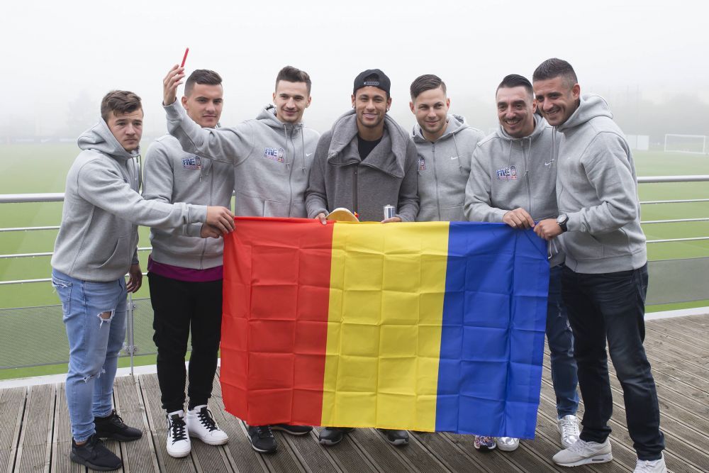 Neymar s-a fotografia cu steagul Romaniei: