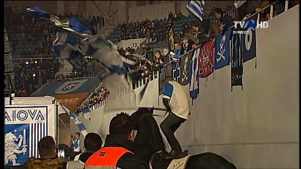 Au inaugurat stadionul cu coregrafie 3D, cehii le dadura semnal 4G :) CSU Craiova, batuta mar in primul meci pe Oblemenco VIDEO_4