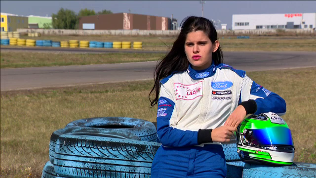 N-are permis, dar se intrece cu FIUL lui Schumacher in Formula 4! Visul Alexandrei: 