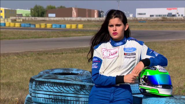 N-are permis, dar se intrece cu FIUL lui Schumacher in Formula 4! Visul Alexandrei: