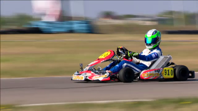 N-are permis, dar se intrece cu FIUL lui Schumacher in Formula 4! Visul Alexandrei: 