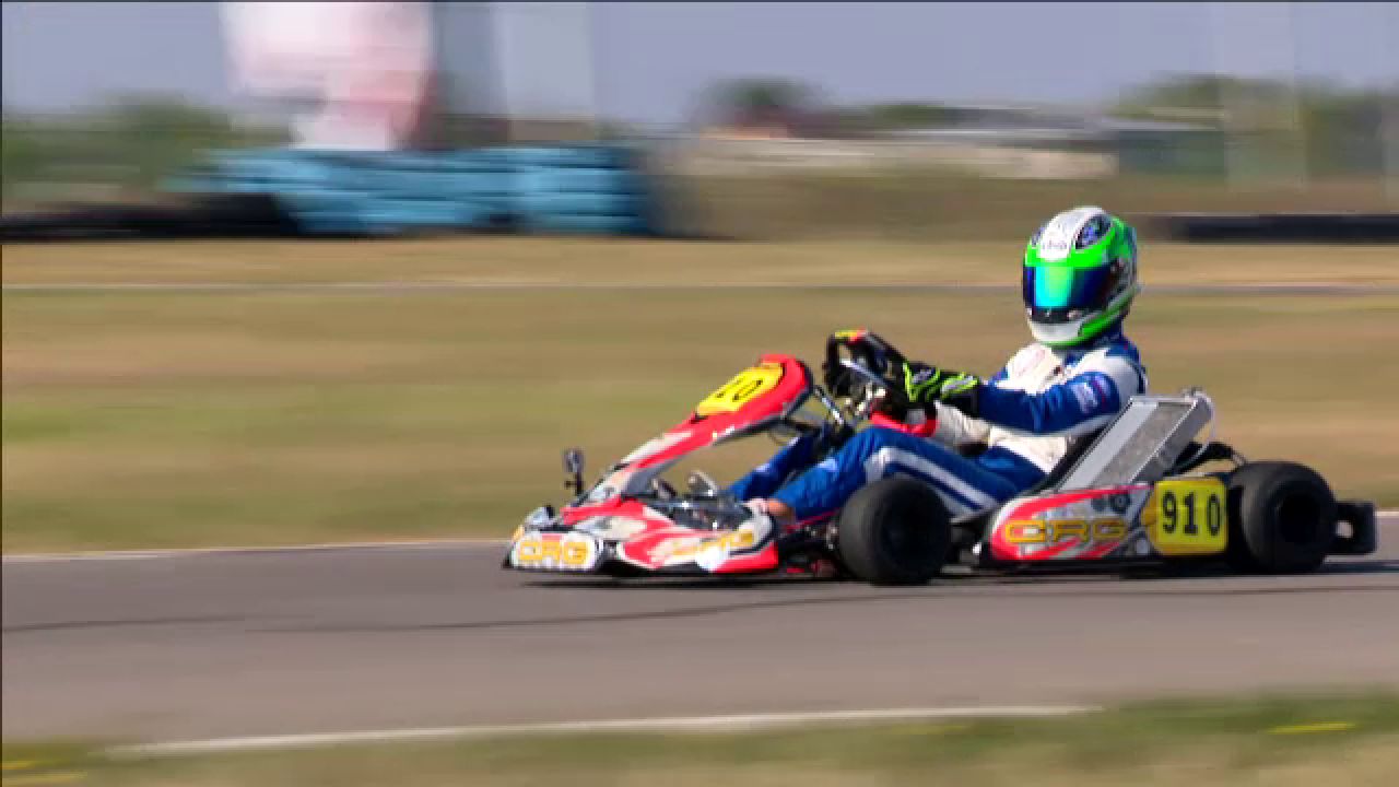 N-are permis, dar se intrece cu FIUL lui Schumacher in Formula 4! Visul Alexandrei: