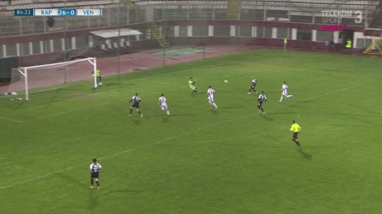 Rapid conducea cu 26-0 in minutul 84, apoi s-a intamplat un miracol :) Tot stadionul i-a aplaudat pe adversari_1