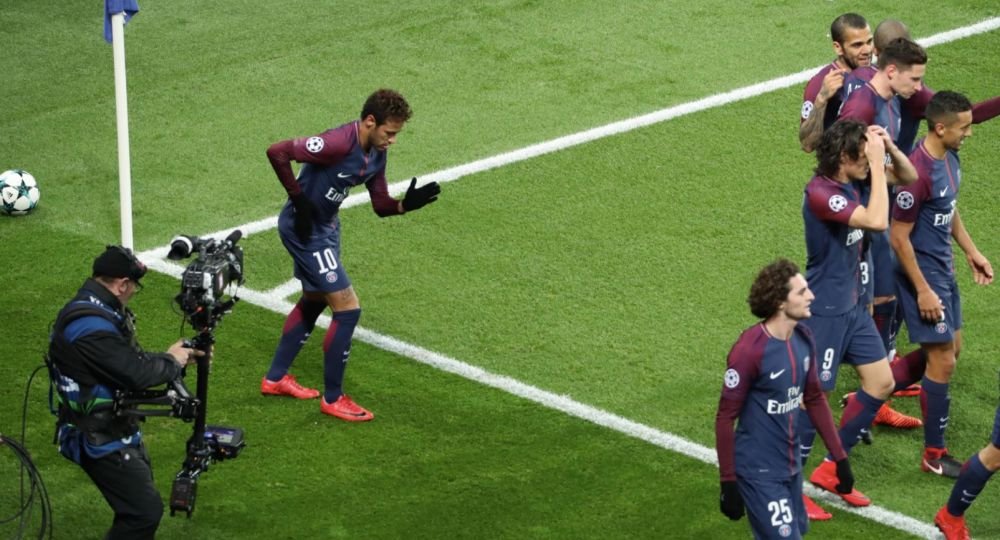 PSG a reusit cele mai multe goluri din istoria Ligii Campionilor in faza grupelor! Performanta incredibila a tripletei Neymar - Mbappe - Cavani