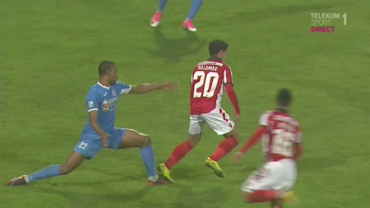 Penalty inventat sau ochi de vultur pentru Coltescu?! Ce s-a intamplat la faza dupa care Dinamo - Iasi a luat-o razna_3