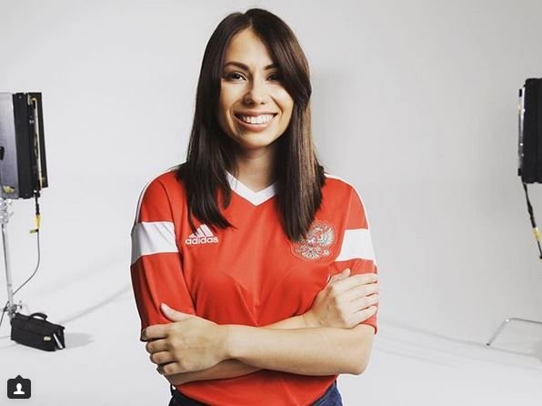 Femeia pe care ochii unei lumi intregi vor fi saptamana aceasta! Cine este frumoasa Maria Komandnaya, gazda tragerii la sorti pentru Mondialul din 2018