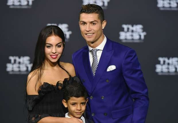 Prima aparitie a iubitei lui Ronaldo dupa ce a nascut! Georgina arata perfect la doar 18 zile distanta: FOTO