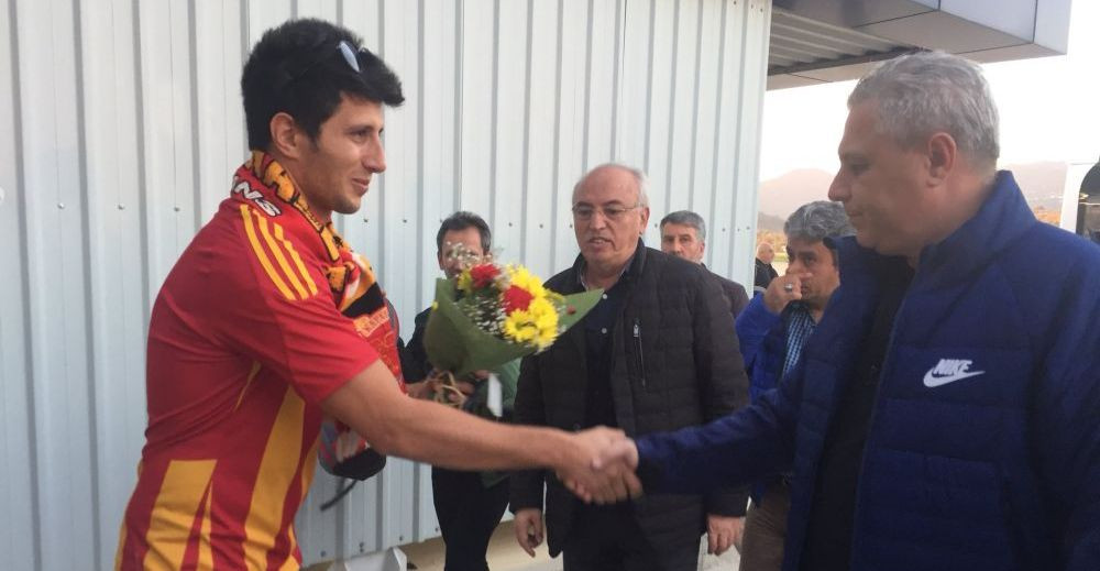 Genial! Sumudica, primit cu flori de fani! Azi poate intra in ISTORIE alaturi de Besiktas si Fenerbahce