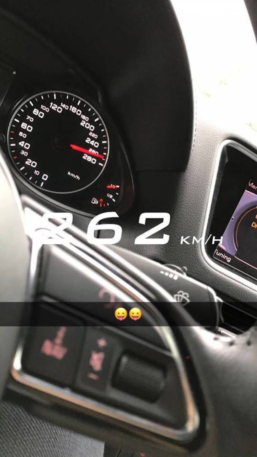 S-a filmat cand gonea cu 270 KM/H in Constanta: 