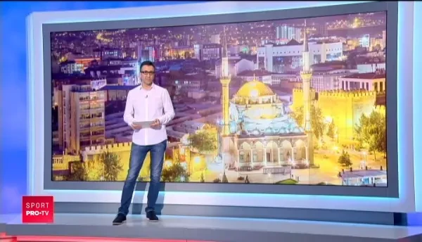 Momente fabuloase cu Sumudica pe strazile din Kayseri! Turcii sunt innebuniti dupa antrenorul lor si ii dau totul pe gratis :)