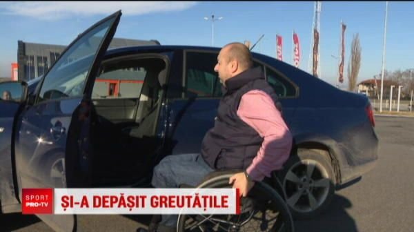 Povestea senzationala a romanului care piloteaza desi are picioarele paralizate!