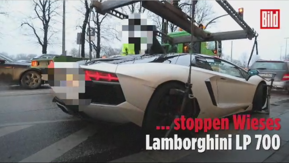 SOC pentru un fost portar al Germaniei: politia i-a confiscat masina de 350.000 pentru ca facea GALAGIE prea mare! VIDEO