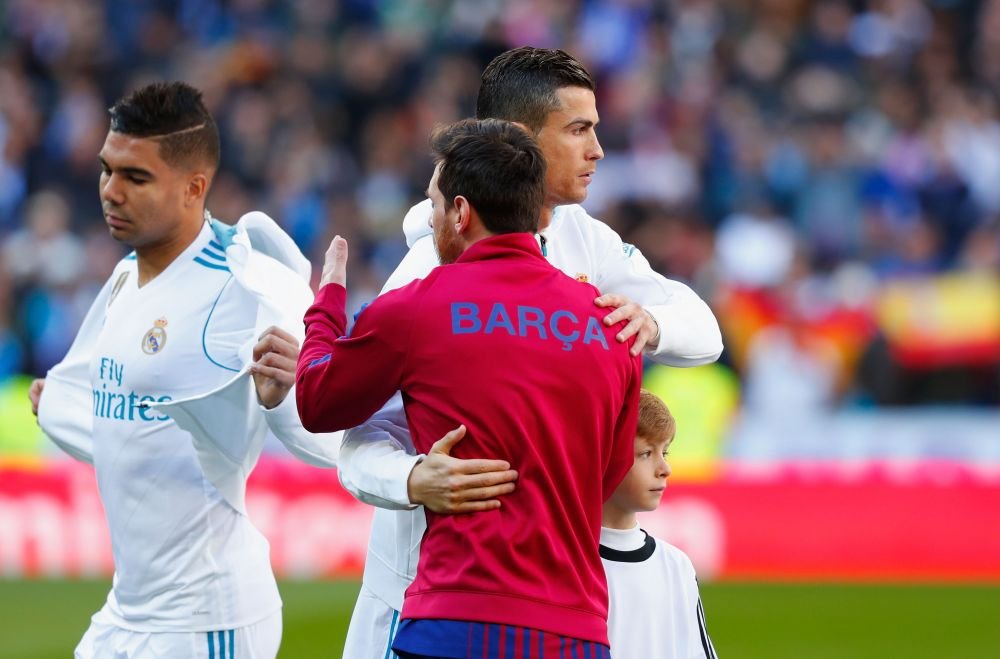 Gestul facut de Ronaldo in momentul in care a dat mana cu Messi, la inceputul meciului! Portughezul s-a mai remarcat o data in timpul jocului