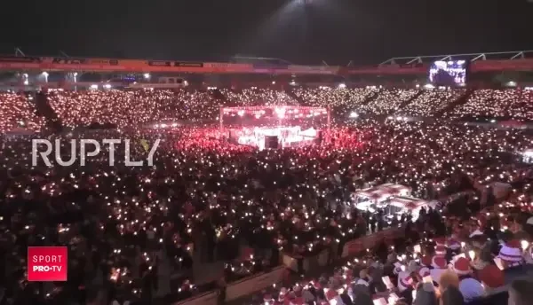 MAGIA sarbatorilor de Craciun! Peste 30.000 de fani au cantat colinde pe stadion! VIDEO