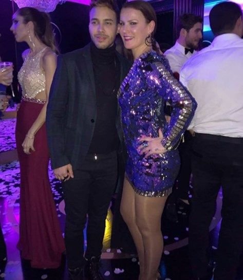 Ronaldo si-a facut propria gala si i-a pus pe prieteni si membrii familiei sa-i dea premii :) FOTO_5