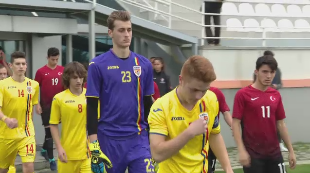 Are 16 ani si 2,03 m inaltime! Portarul Romaniei de la U17 a inceput sa planga dupa meciul de azi: am pierdut cu 6-2 in fata Turciei_3