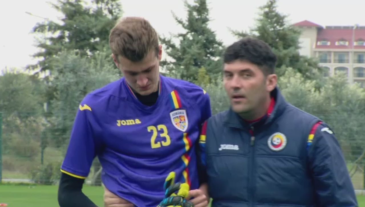 Are 16 ani si 2,03 m inaltime! Portarul Romaniei de la U17 a inceput sa planga dupa meciul de azi: am pierdut cu 6-2 in fata Turciei_4