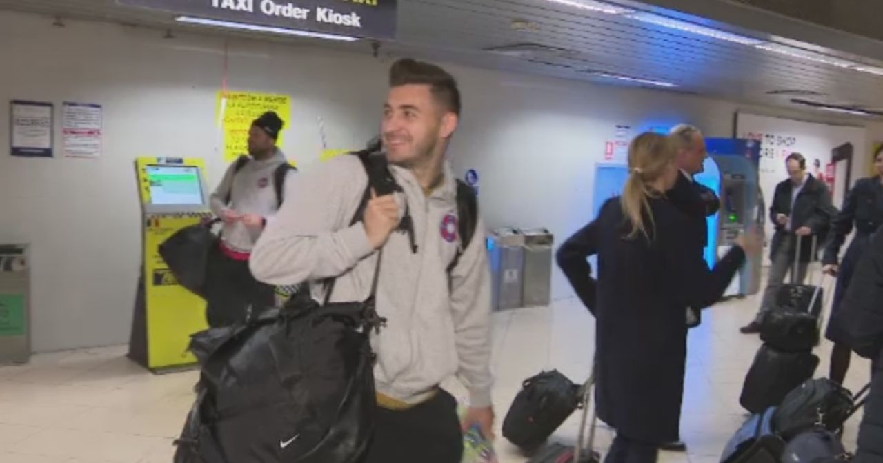 Stelistii au revenit in tara dupa cantonamentul din Turcia! Cum a sosit Florinel Coman, dupa accidentarea care l-a scos in lacrimi de pe teren_3