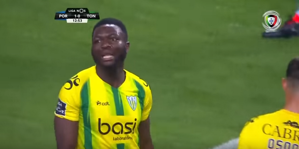 Gafa INCREDIBILA a lui Muniru! Fostul jucator al Stelei si-a INGROPAT echipa in meciul cu Porto! VIDEO