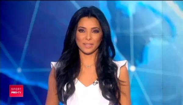 SCENE incredibile in Austria la meciul dintre LASK Linz si Rapid Viena! Ultrasii au aruncat cu pesti pe teren! Reactia de milioane a unuia dintre jucatori: Le multumesc!