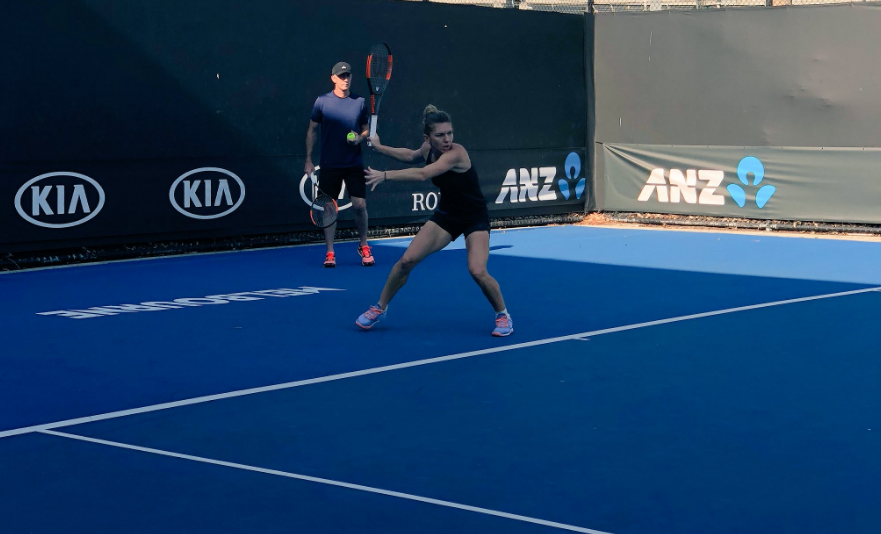 SIMONA HALEP - CAROLINE WOZNIACKI // Ultimele pregatiri inaintea finalei! Simona, ABSORBITA de miza partidei la incalzire, sub privirile lui Darren Cahill