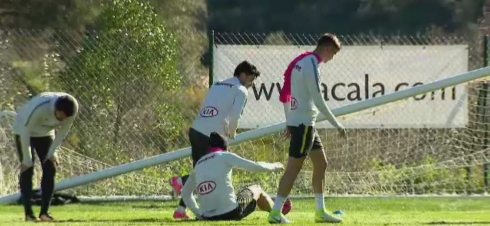 Stelistii nu s-au uitat la finala Simonei Halep: au tras din greu la antrenamente! Alibec, la un pas de o noua accidentare