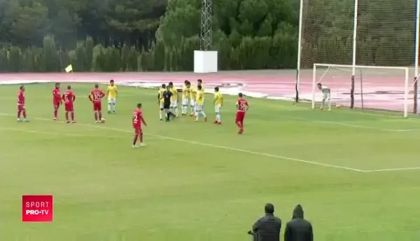 VIDEO | E mai greu SA DAI GOL decat sa ratezi de aici :) Budescu, ratare uriasa in meciul cu echipa lui Capello