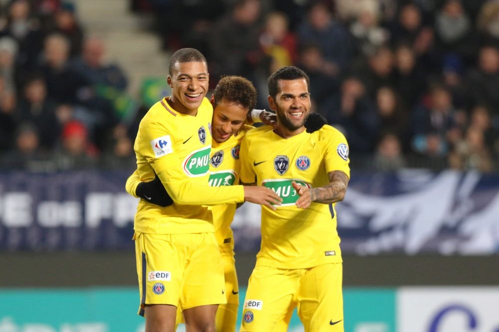 Neymar e la nivelul lui Messi! Trebuia sa plece de la Barca! Dezvaluirea facuta de Dani Alves! Ce i-a spus in momentul in care PSG a facut oferta ISTORICA