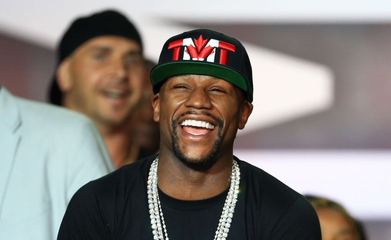 Numai el putea sa apara asa ;) Cum s-a imbracat Floyd Mayweather pentru