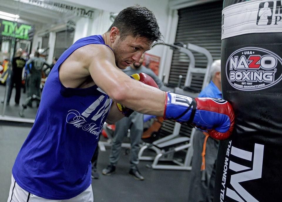 Boxul romanesc doarme de 6 ani! Mayweather da trezirea din Las Vegas: Ronald Gavril poate castiga centura mondiala saptamana viitoare!_2