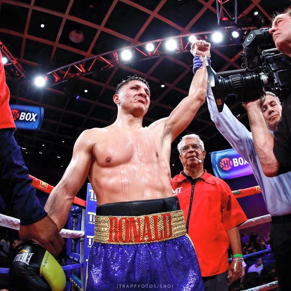 Boxul romanesc doarme de 6 ani! Mayweather da trezirea din Las Vegas: Ronald Gavril poate castiga centura mondiala saptamana viitoare!_11