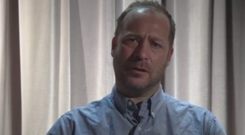 GEST EMOTIONANT | Un tata indurerat a cumparat reclama in timpul SuperBowl pentru a-i transmite un mesaj lui Donald Trump: As vrea sa vorbesc cu dumneavoastra!