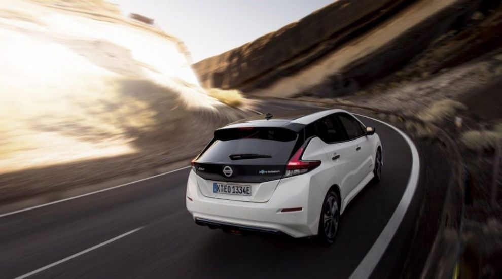 TEST Superspeed cu Giurgea si Bratu: cum se conduce electrica Nissan cu autonomie de 415 km in oras_1