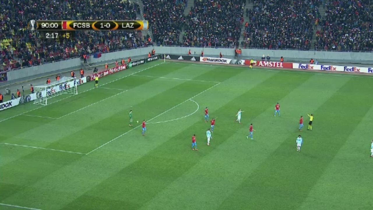 Lumina pentru fotbalul romanesc! VIDEO: Cat de frumos a fost momentul in care tribunele s-au luminat de bucurie_5