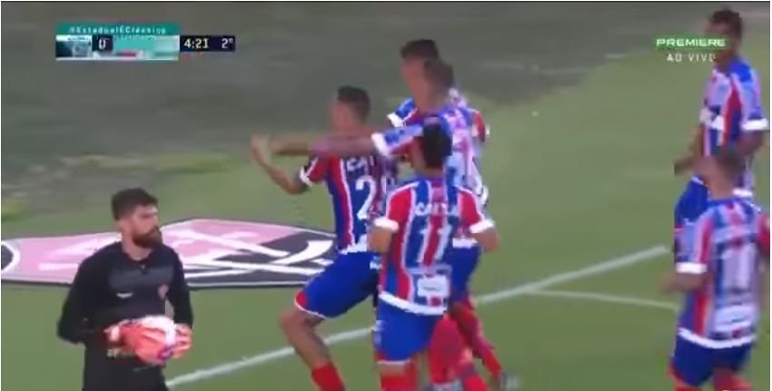 VIDEO | De aici a inceput NEBUNIA: 9 cartonase rosii in 15 minute! Meciul a fost oprit dupa ce gazdele nu mai aveau cu cine sa joace