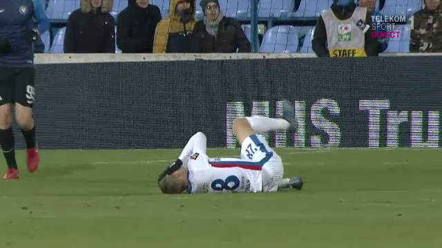 Accidentare DRAMATICA in Liga I! Mihai Roman, dus cu salvarea la spital dupa ce a primit o minge in figura_6