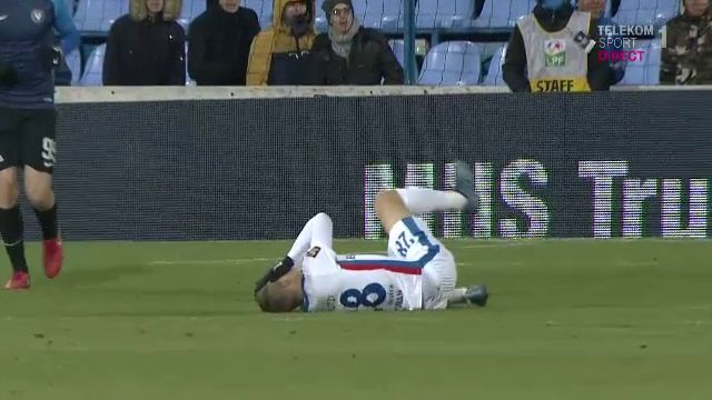 Accidentare DRAMATICA in Liga I! Mihai Roman, dus cu salvarea la spital dupa ce a primit o minge in figura_6