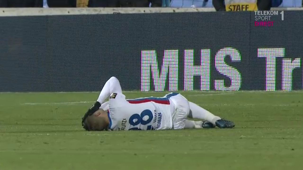 Accidentare DRAMATICA in Liga I! Mihai Roman, dus cu salvarea la spital dupa ce a primit o minge in figura_7