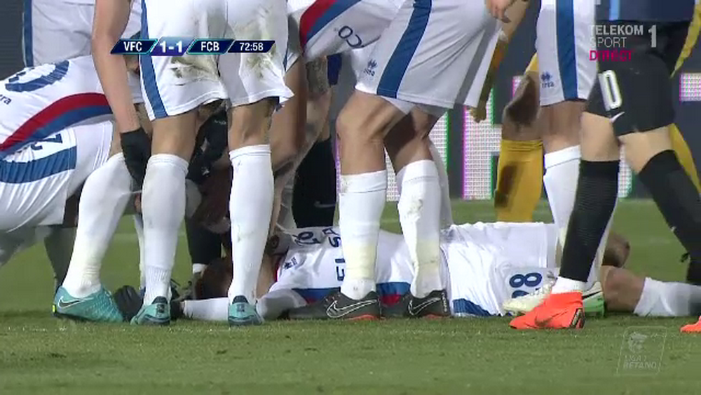 Accidentare DRAMATICA in Liga I! Mihai Roman, dus cu salvarea la spital dupa ce a primit o minge in figura_8