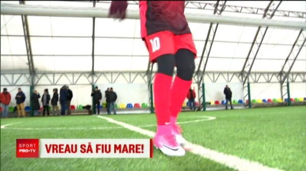 Are doar 9 ani dar viseaza sa joace fotbal ca Ronaldo: Ma antrenez mai bine ca baietii!