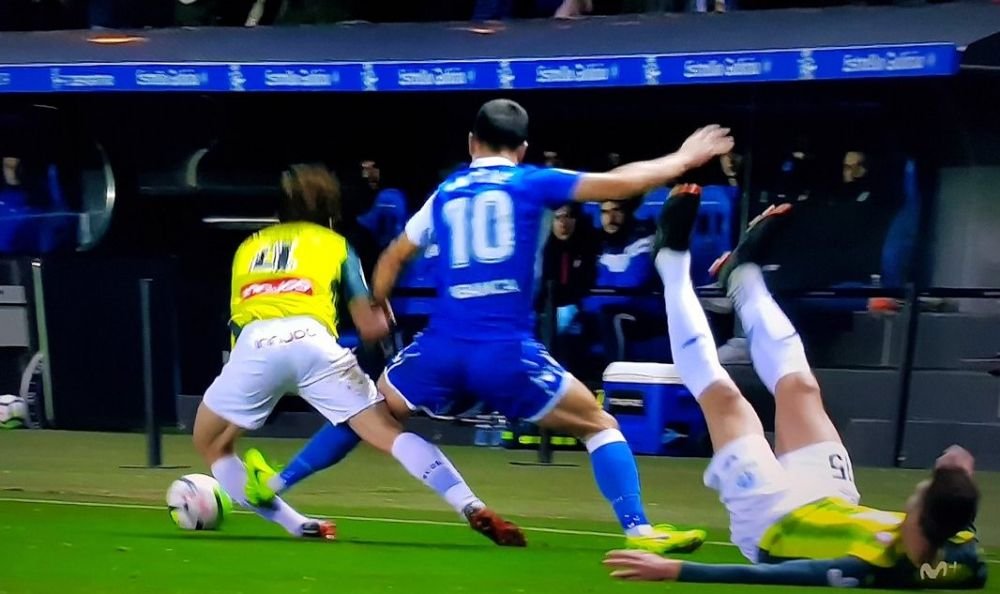 VIDEO | Andone, intrare CRIMINALA: romanul, la pas sa-i distruga cariera fundasului lui Espanyol! Decizia luata de arbitru