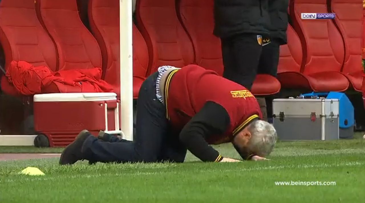 Religia fotbal! Actorul Sumudica a facut matanii ca turcii de bucurie ca a invins Kasimpasa GALERIE FOTO_1