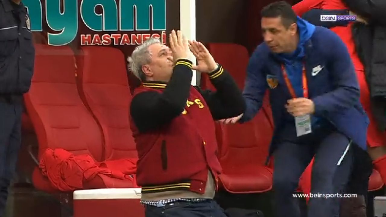 Religia fotbal! Actorul Sumudica a facut matanii ca turcii de bucurie ca a invins Kasimpasa GALERIE FOTO_5