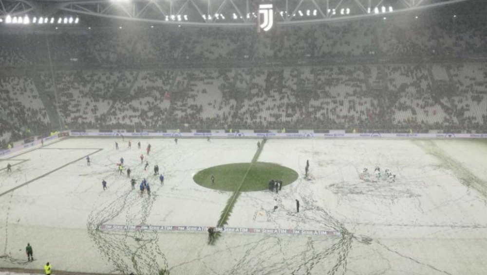 La ei nu merge si asa : Juventus - Atalanta a fost amanat, terenul asemanator cu cel de la Giurgiu FOTO
